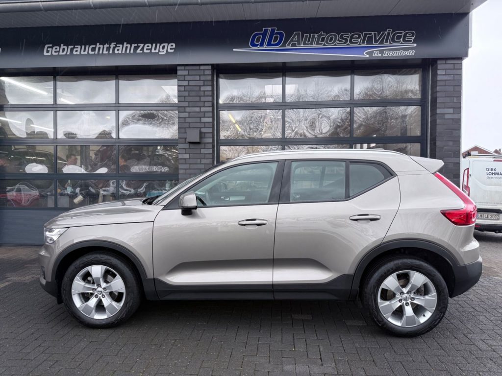 Volvo XC 40 Momentum Pro
