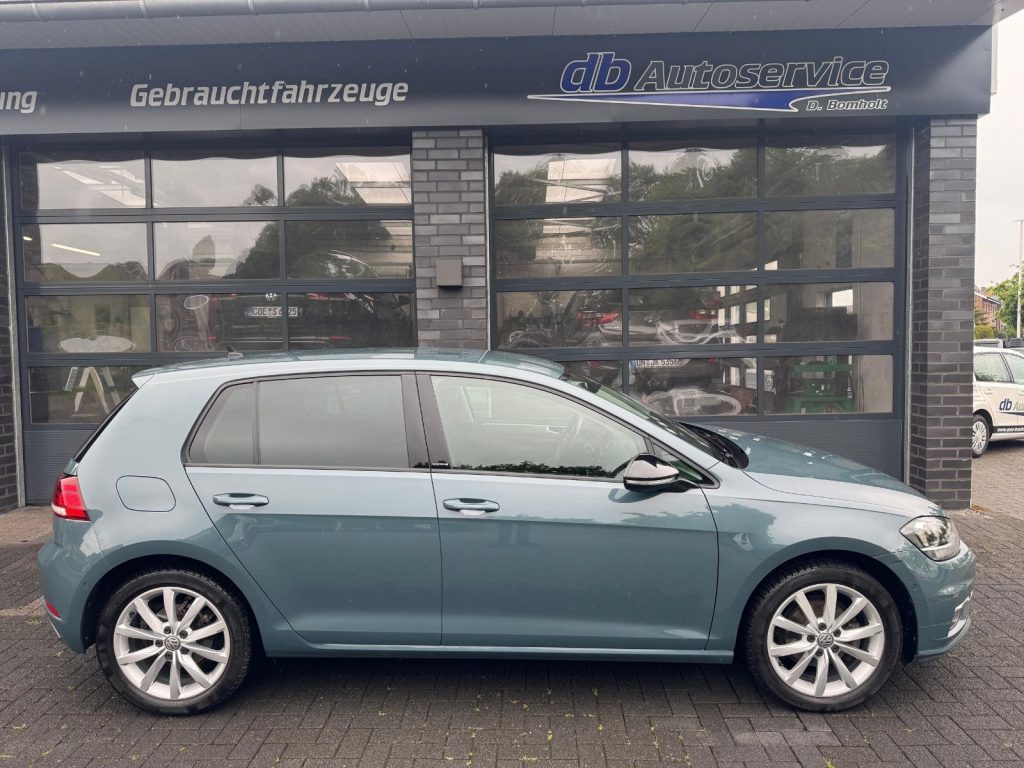 Volkswagen Golf VII Lim. DSG IQ.DRIVE