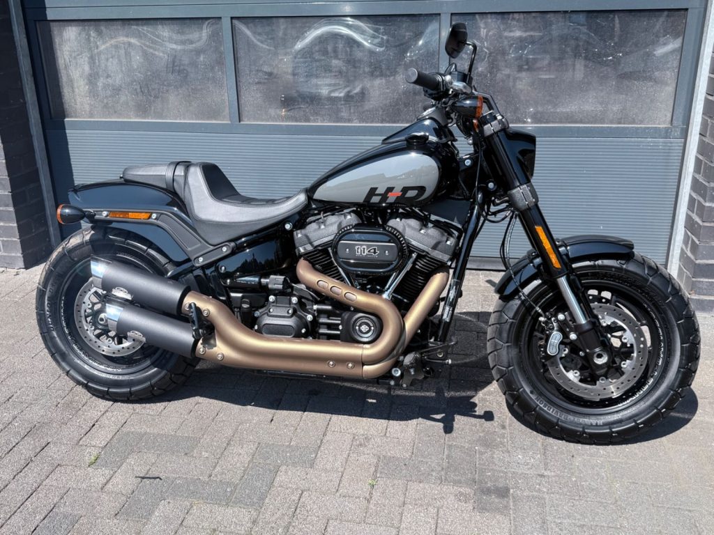 Harley-Davidson Fat Bob 114 Vivid Black Jekill Hyde